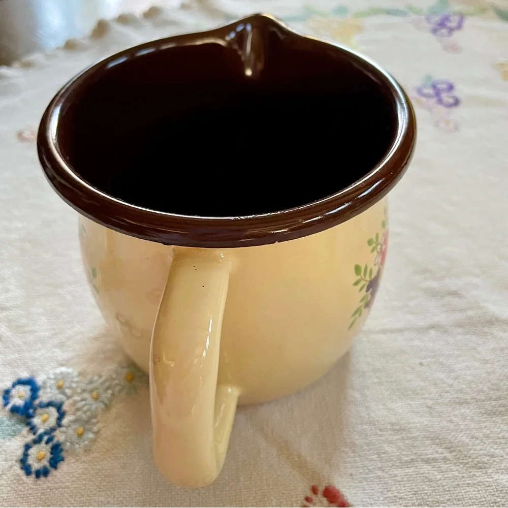 Vintage FTD Metal 3 Cup Enamelware Pitcher. Cream Color w/ Basket of Fruit